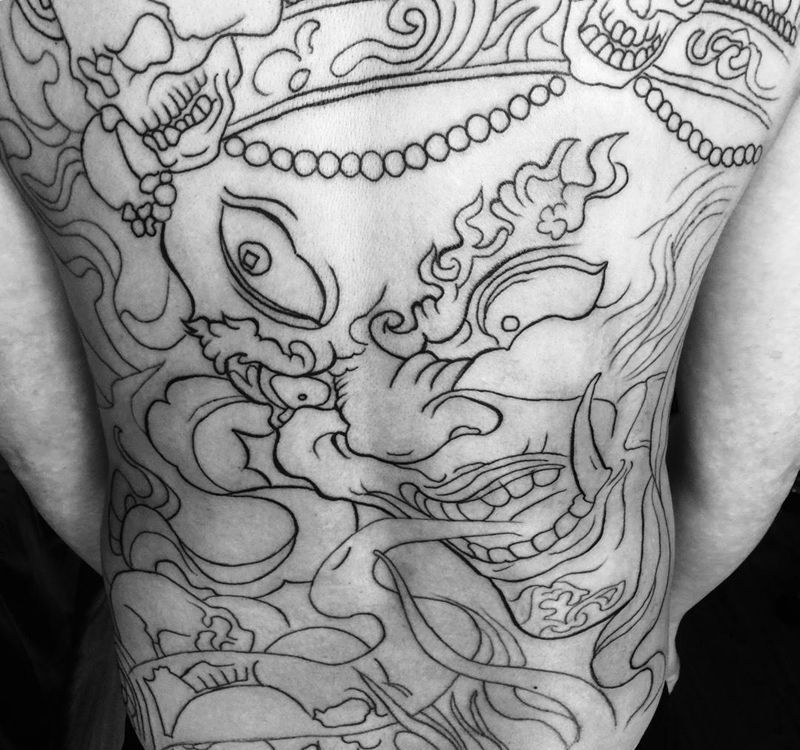 学员美彤满背大黑天割线纹身图片_背部传统宗教人物纹身图案