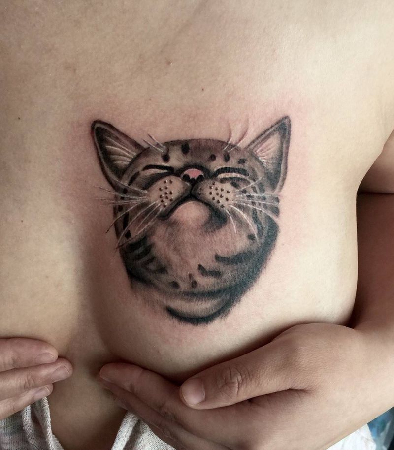 今日工作小懒猫一枚！纹身图片_成品胸部写实清新动物纹身图案