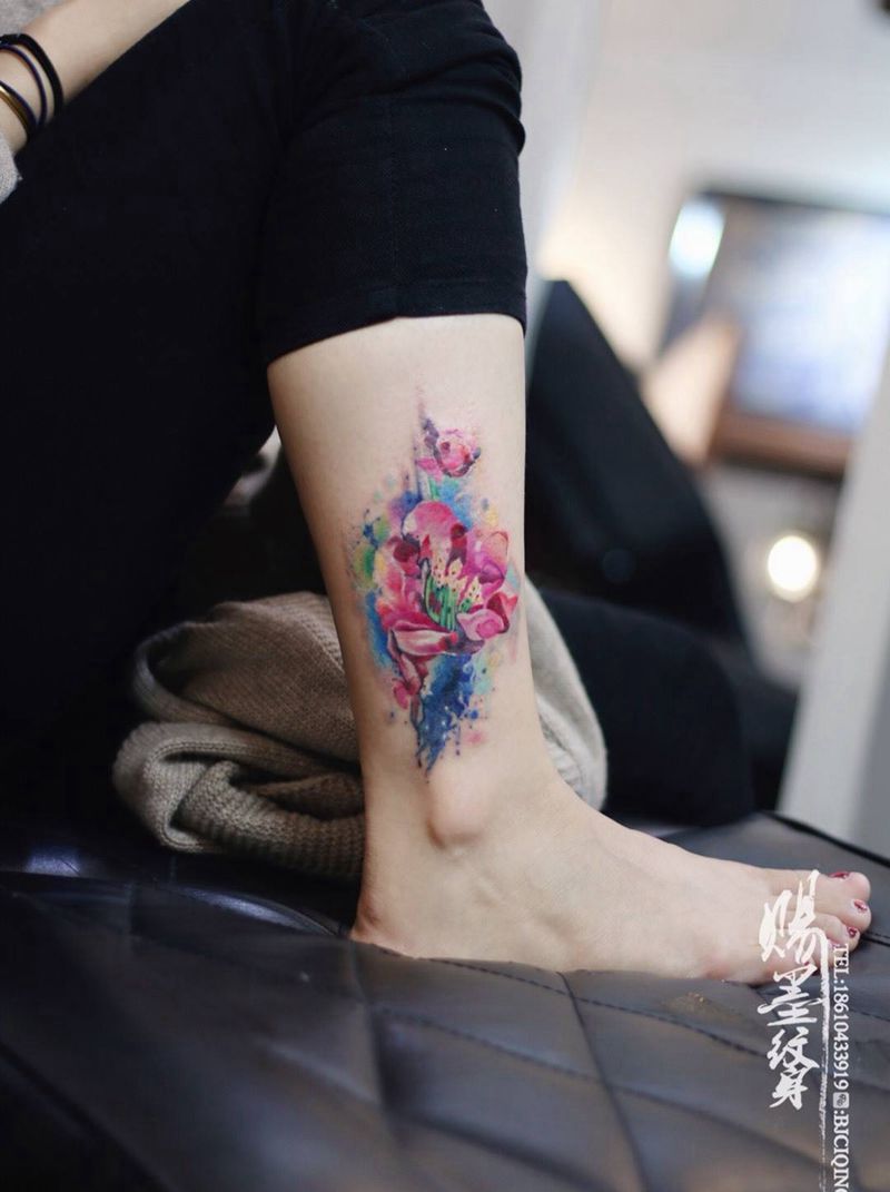 水彩花纹身图片_