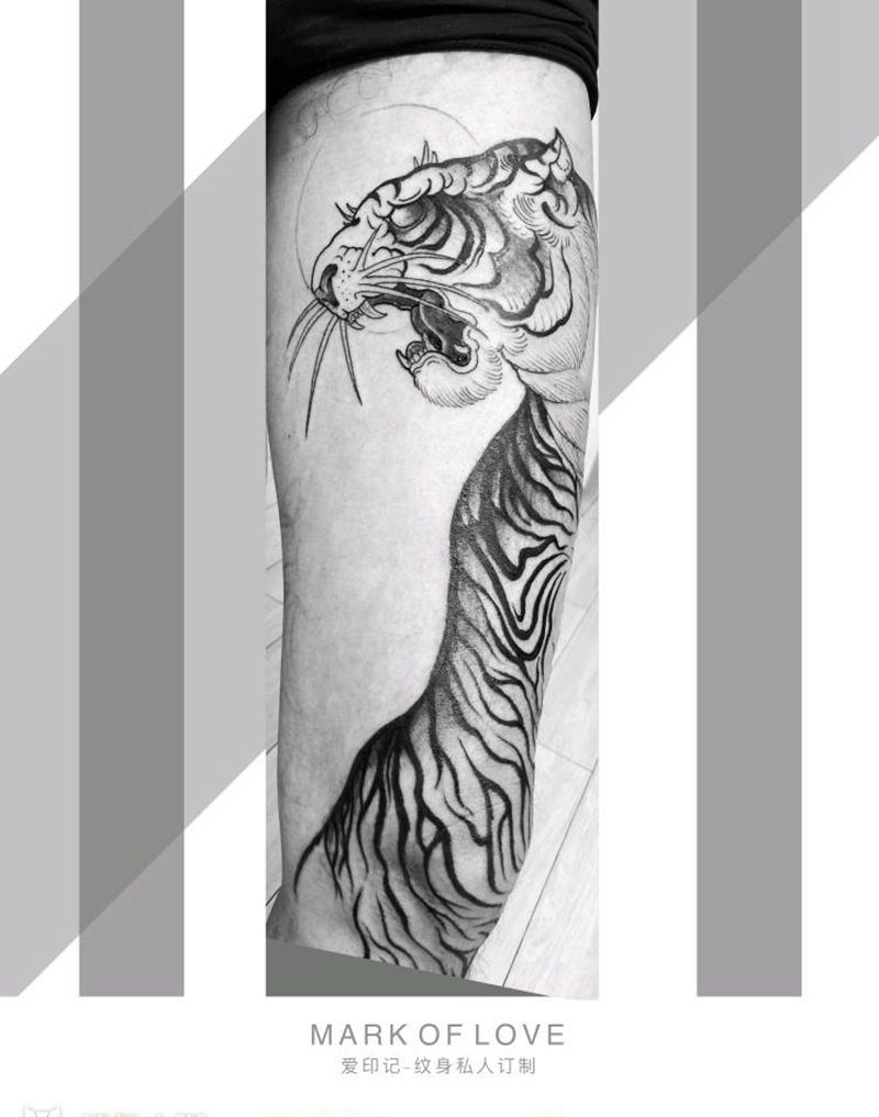 爱印记作品大腿《虎王》纹身图片_腿部新传统纹身图案