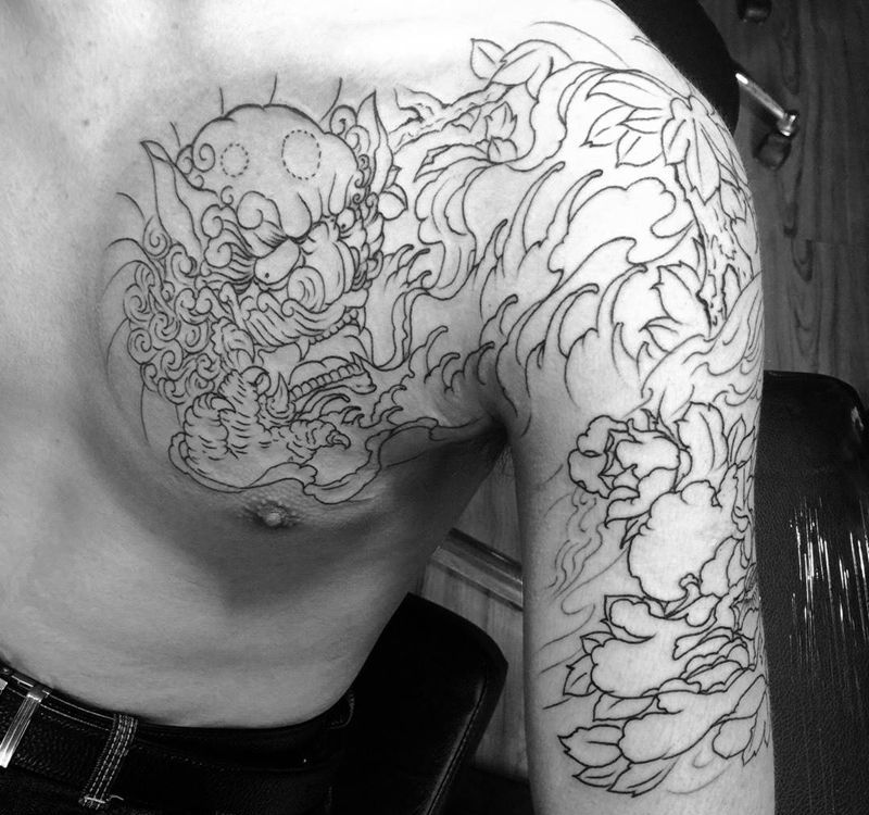 今日工作传统半甲割线纹身图片_手臂胸部传统动物静物纹身图案