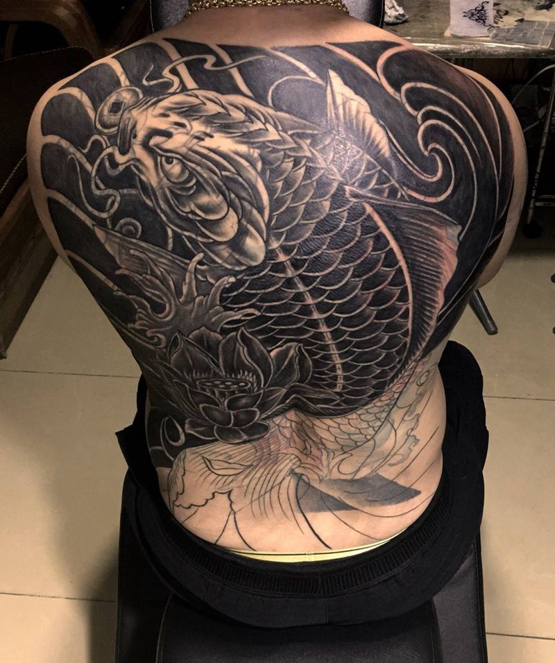 今日工作满背遮盖未完成纹身图片_背部传统动物纹身图案