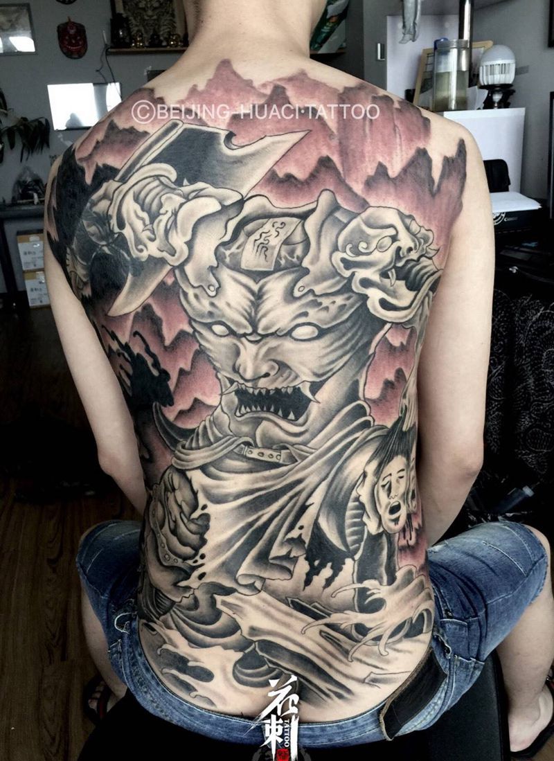满背刑天纹身图片_成品背部传统人物鬼神纹身图案