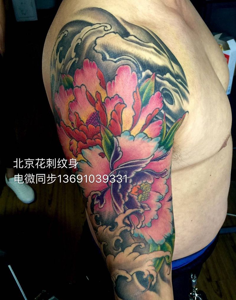 今日工作半臂牡丹完成！纹身图片_成品手臂传统植物纹身图案