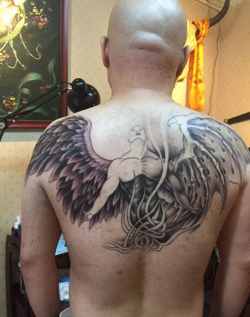 半背翅膀纹身图片_