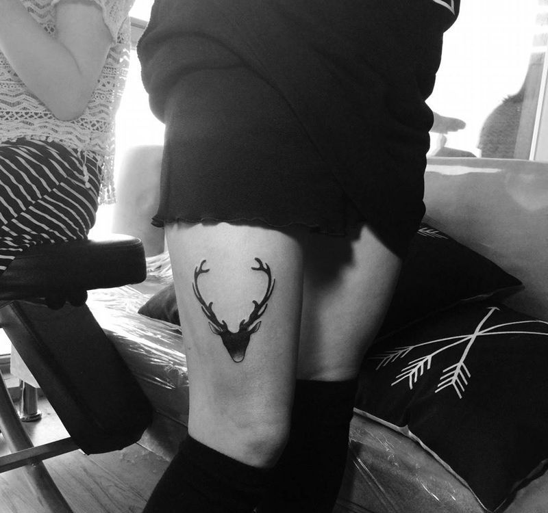 今日工作小清新鹿头纹身图片_腿部清新动物图腾纹身图案