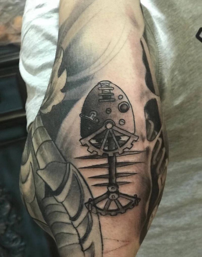 小机械鱼纹身图片_