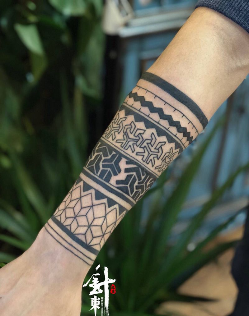 图腾纹身图片_手臂图腾纹身图案