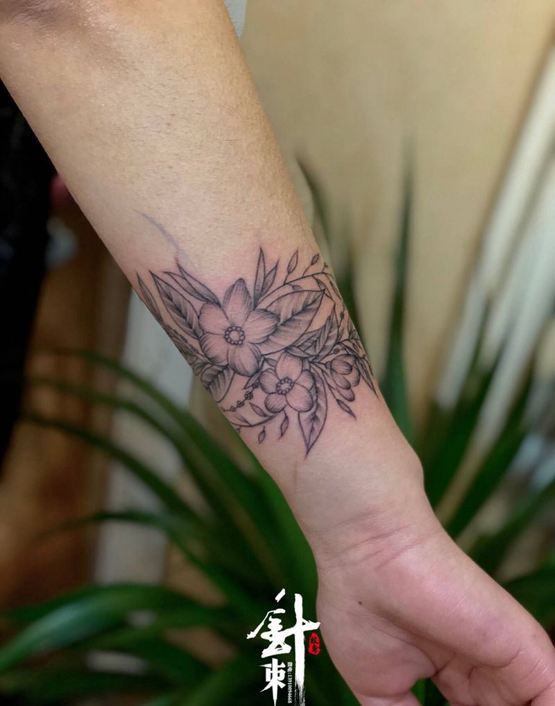 素花纹身图片_手臂纹身图案