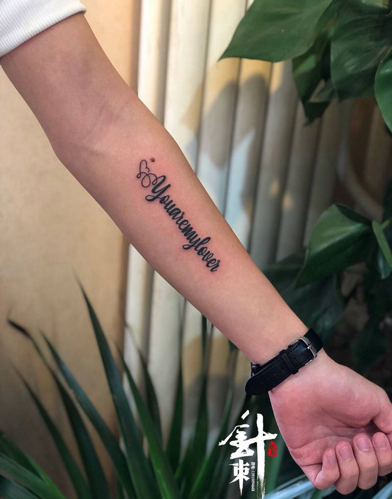 英文纹身图片_手部胸部纹身图案