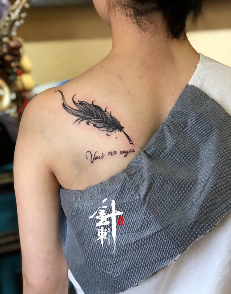 羽毛纹身图片_肩部纹身图案