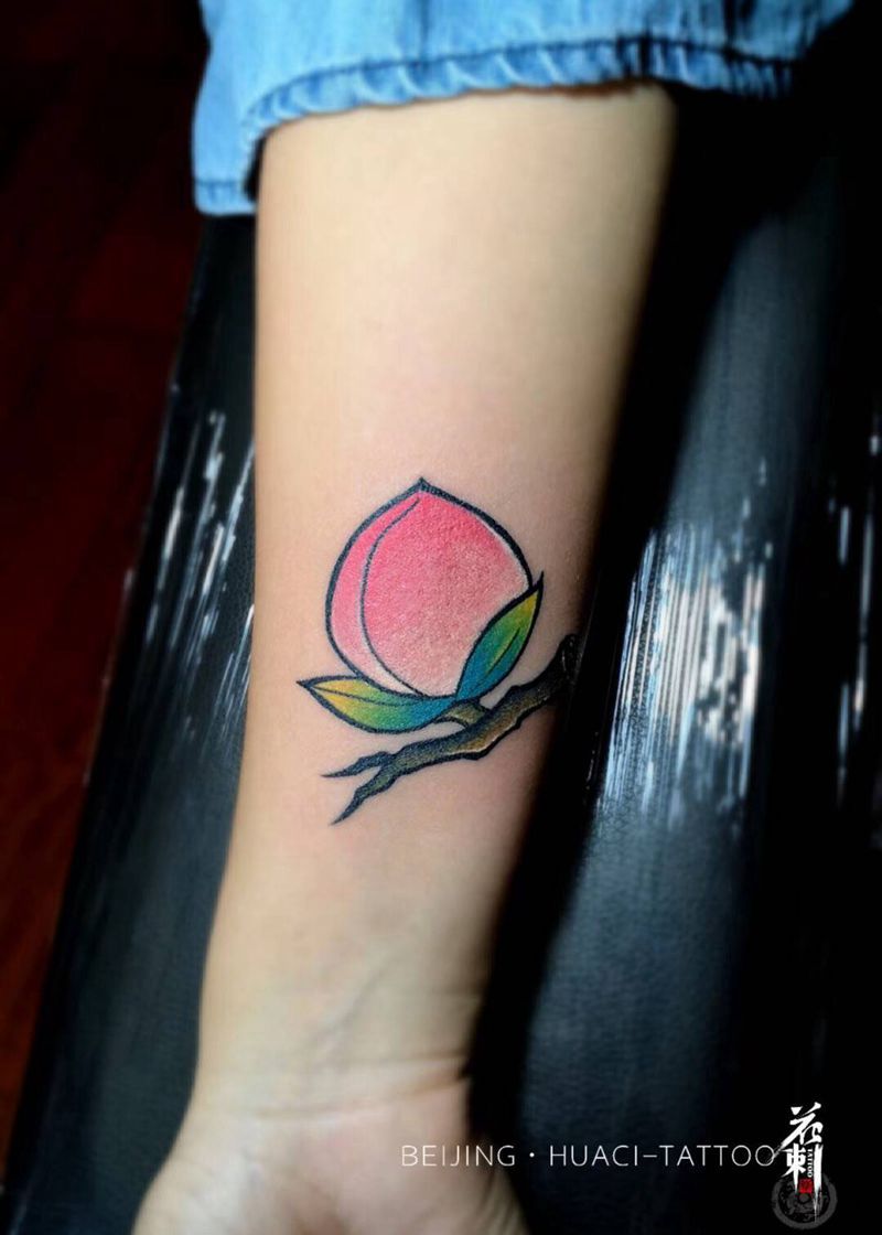水蜜桃纹身图片_手臂纹身图案
