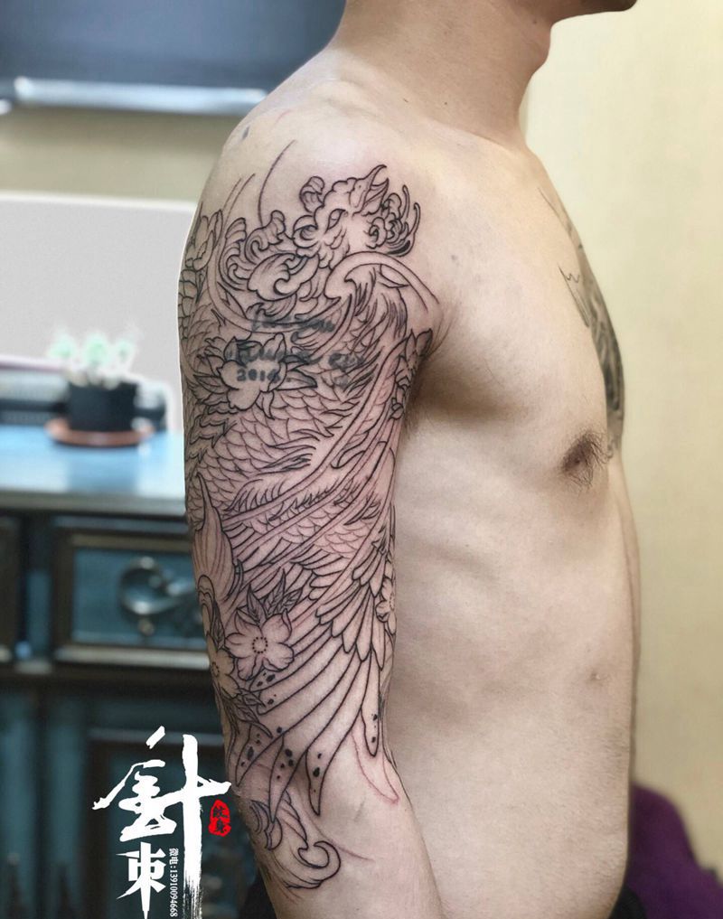 凤凰纹身图片_手臂新传统纹身图案