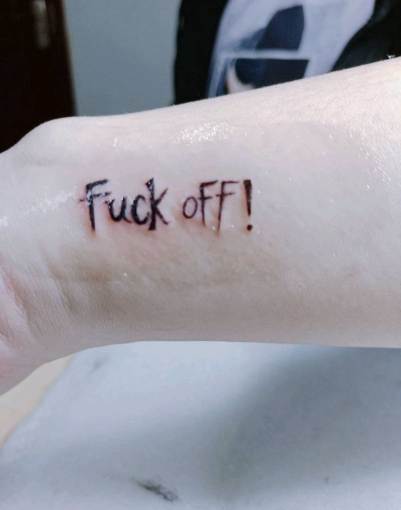 “滚开”纹身图片_手臂图腾纹身图案