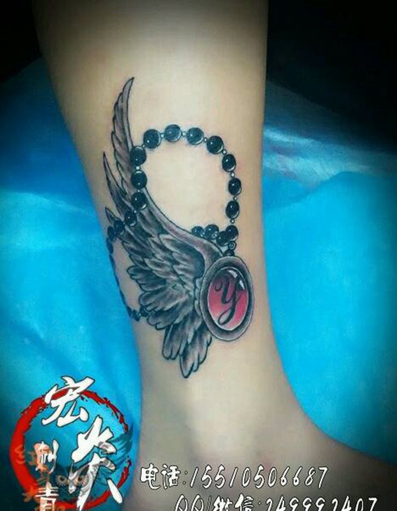 翅膀脚链纹身图片_脚部清新写实静物纹身图案