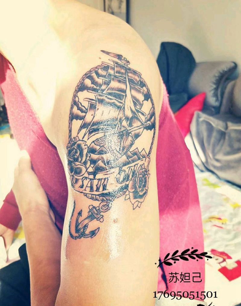 传统帆船纹身图片_肩部老传统帆船纹身图案