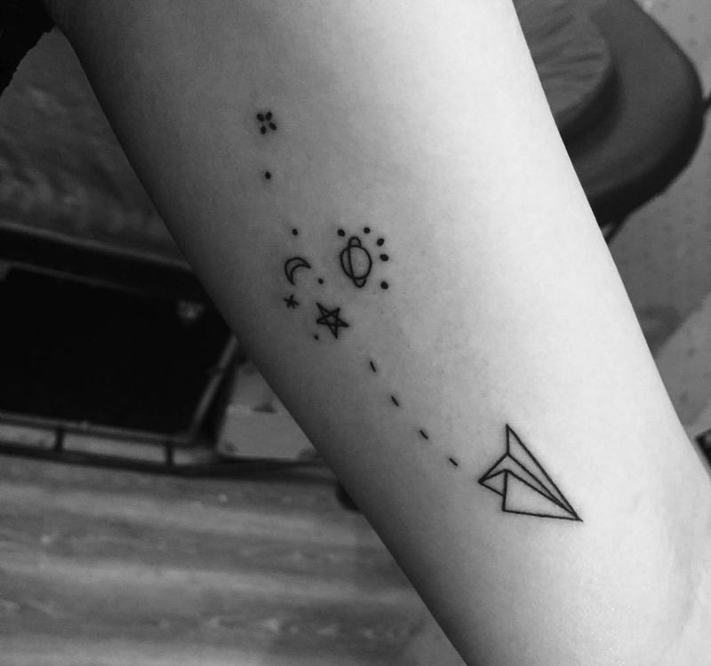 纸飞机纹身图片_