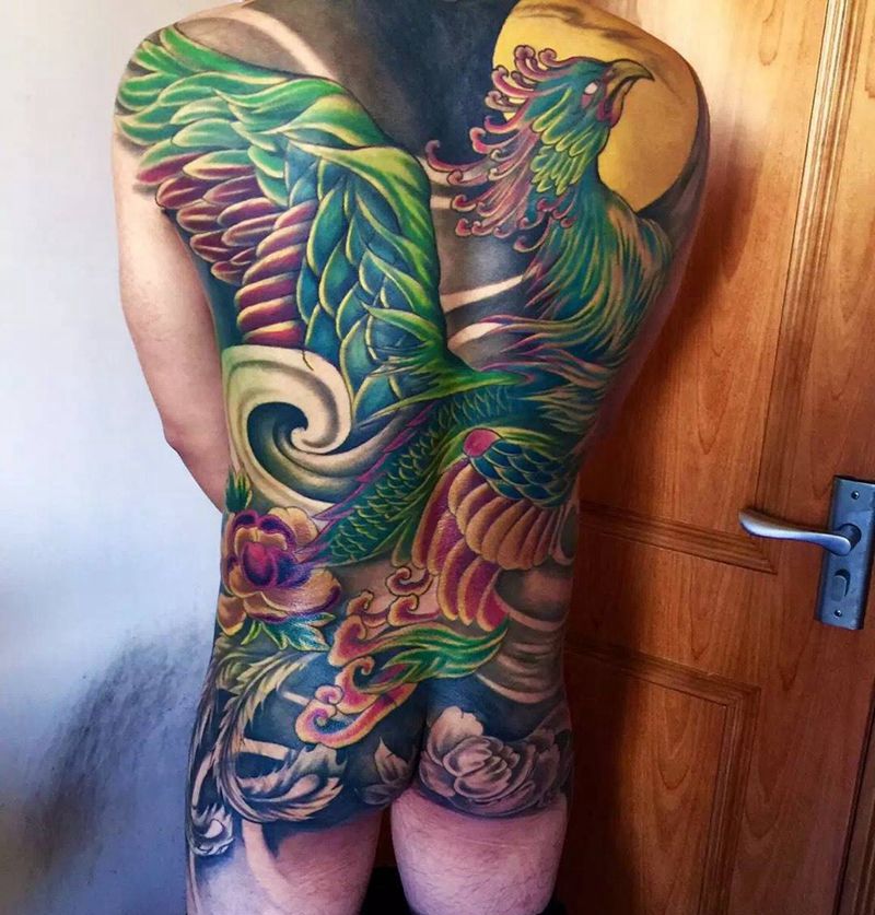 满背凤凰未完成纹身图片_