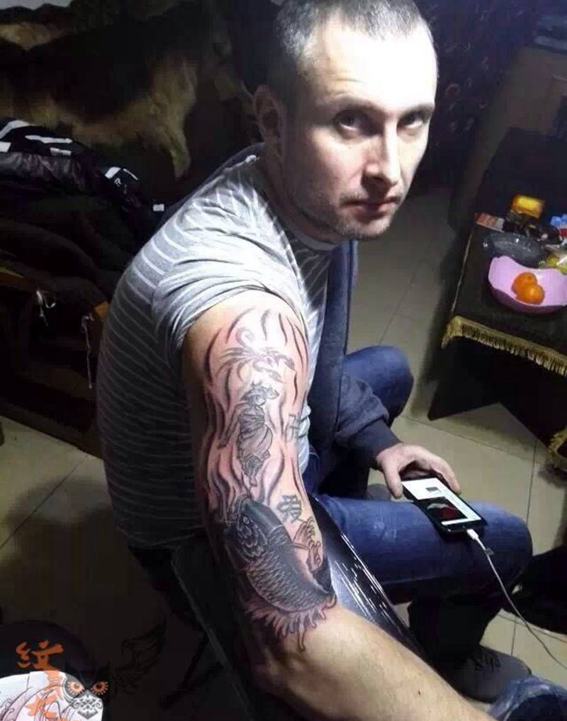 添加鲤鱼纹身图片_