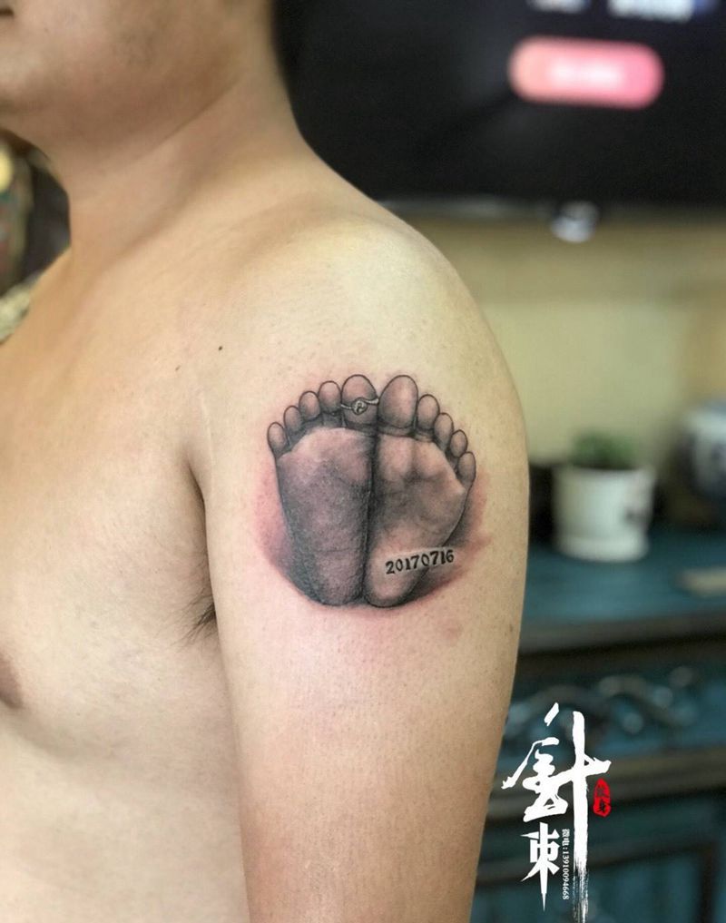 脚丫纹身图片_