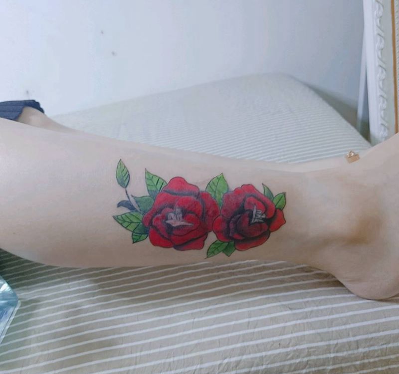 遮盖纹身图片_腿部水彩遮盖纹身图案