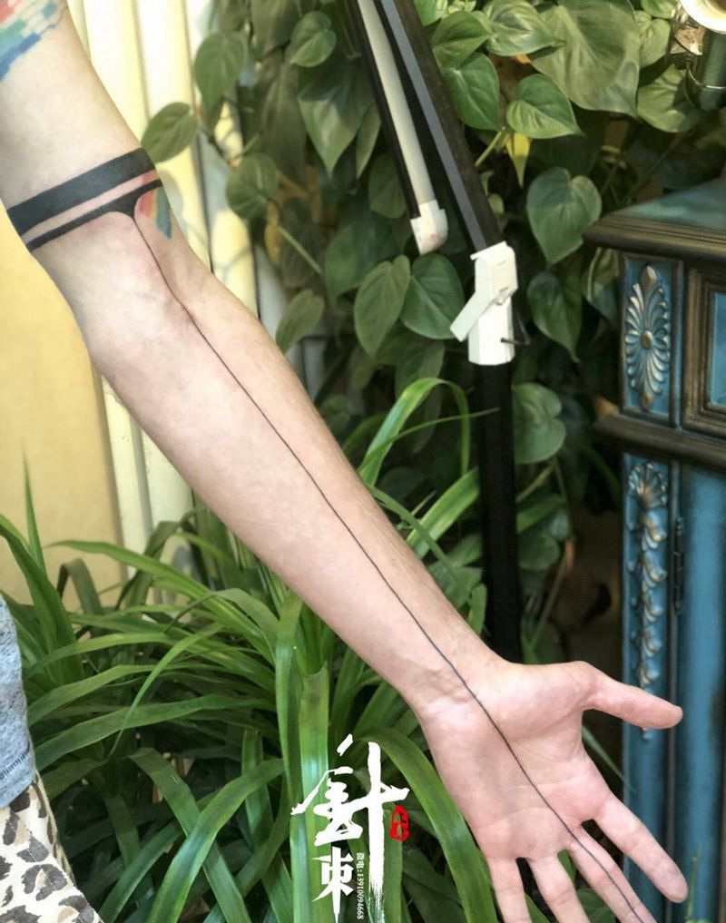 俩根线纹身图片_