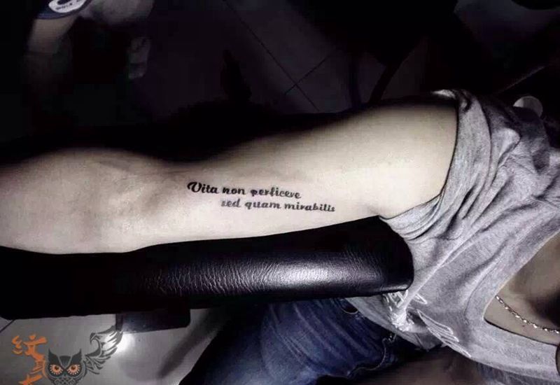 大臂内侧纹身图片_