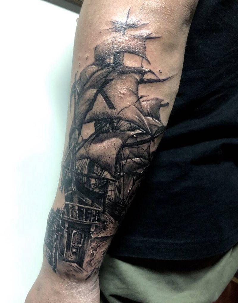 帆船纹身图片_手臂欧美写实帆船纹身图案