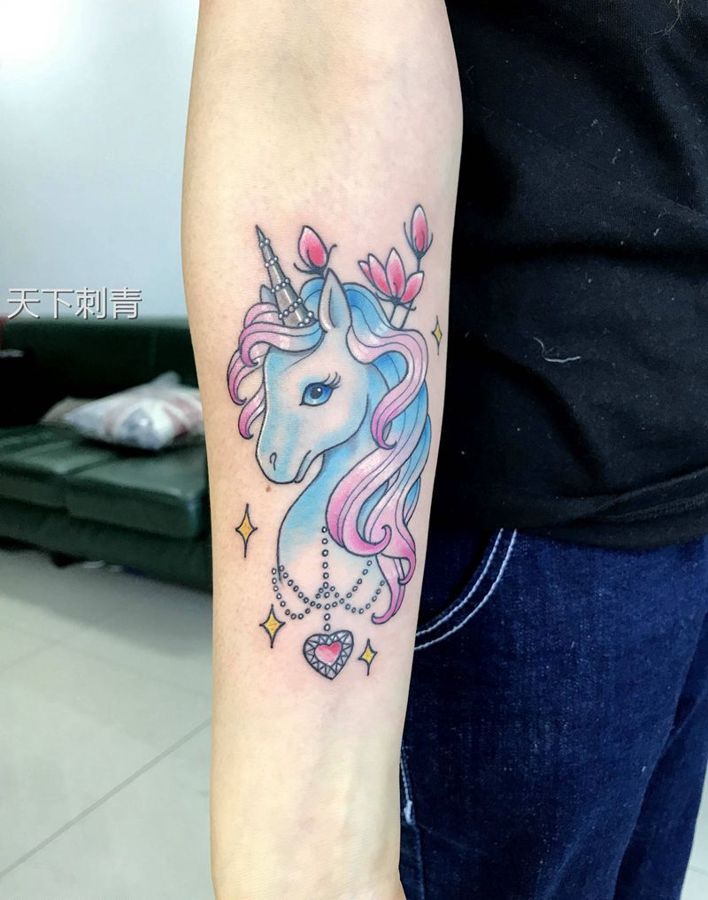 独角兽纹身纹身图片_手臂New School独角兽纹身图案
