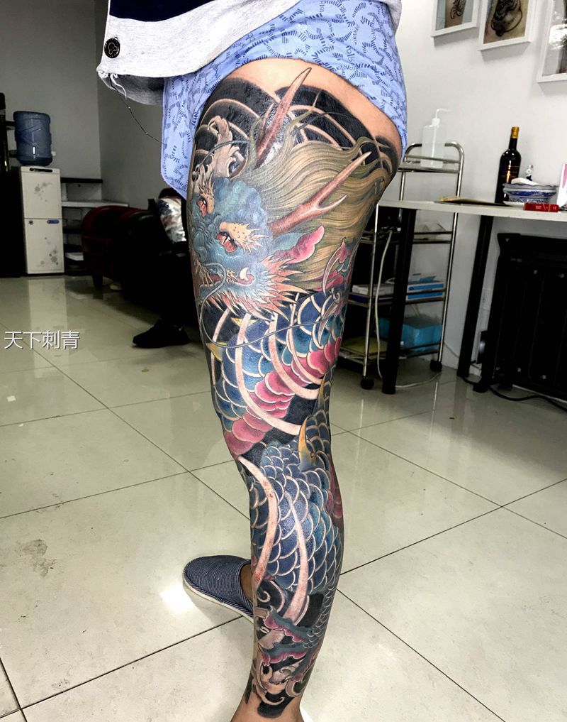 包腿龙遮盖纹身纹身图片_腿部新传统龙遮盖纹身纹身图案