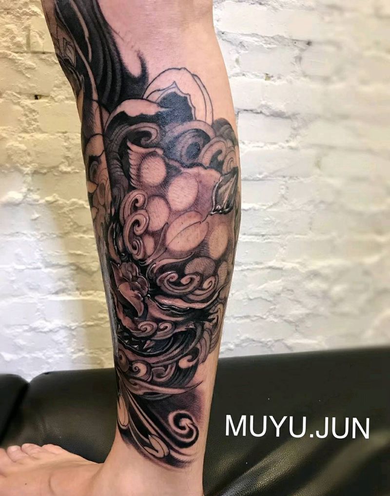 唐狮纹身图片_腿部传统动物成品纹身图案