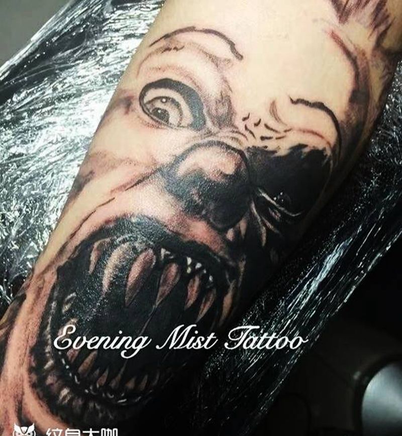 小丑回魂纹身图片_手臂欧美写实纹身图案