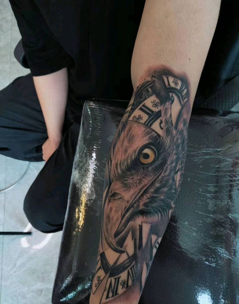 欧美写实风格包小臂进度纹身图片_手臂欧美写实鹰欧美写实包小臂纹身图案