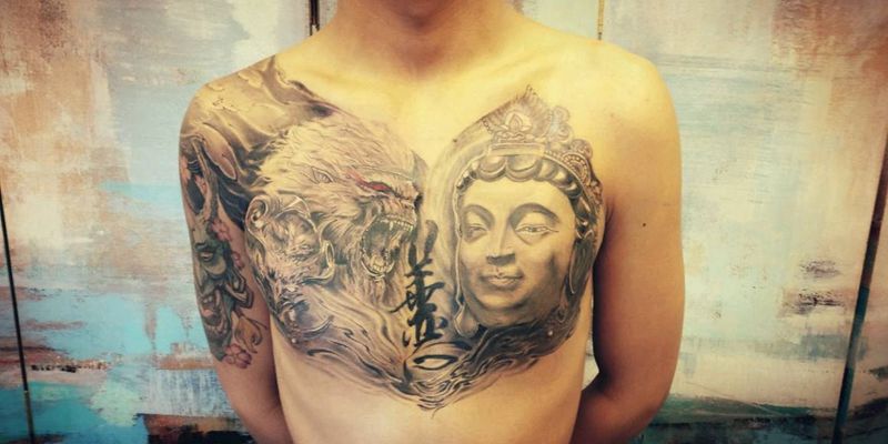 善恶纹身图片_胸部新传统纹身图案