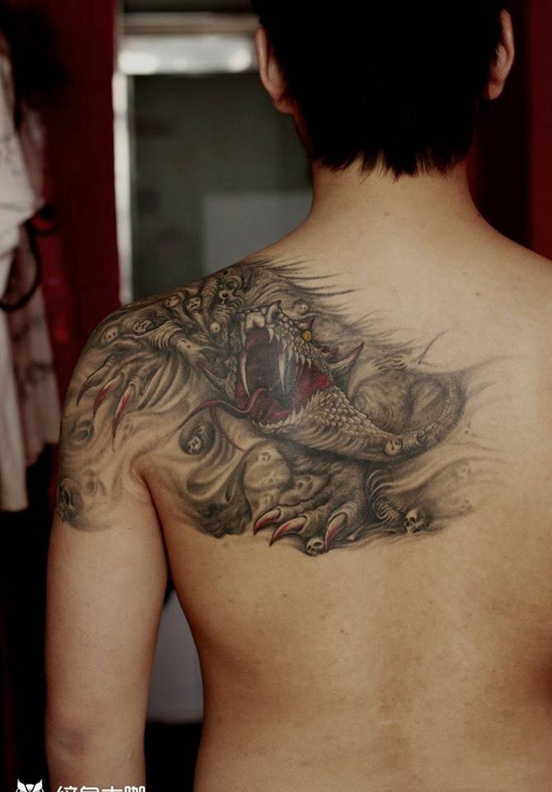 地狱三头狼纹身图片_写实欧美动物鬼神原创成品手臂胸部背部纹身图案