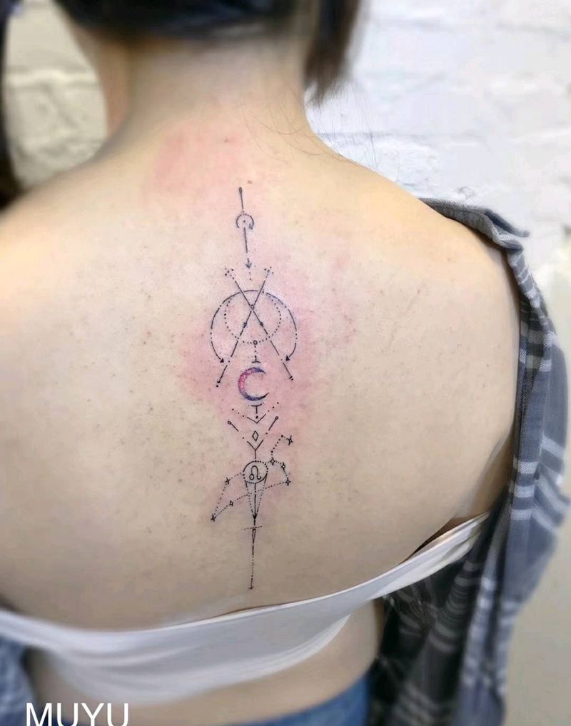 小清新定制纹身图片_肩部背部清新几何字符纹身图案