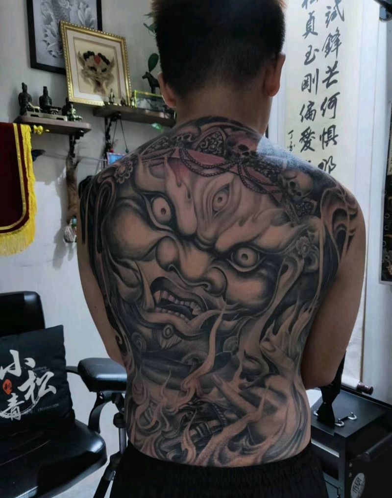 满背大黑天纹身图片_背部新传统大黑天满背纹身图案
