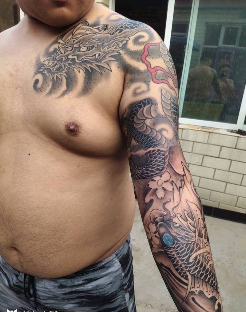 鲤鱼龙花臂纹身图片_新传统纹身图案