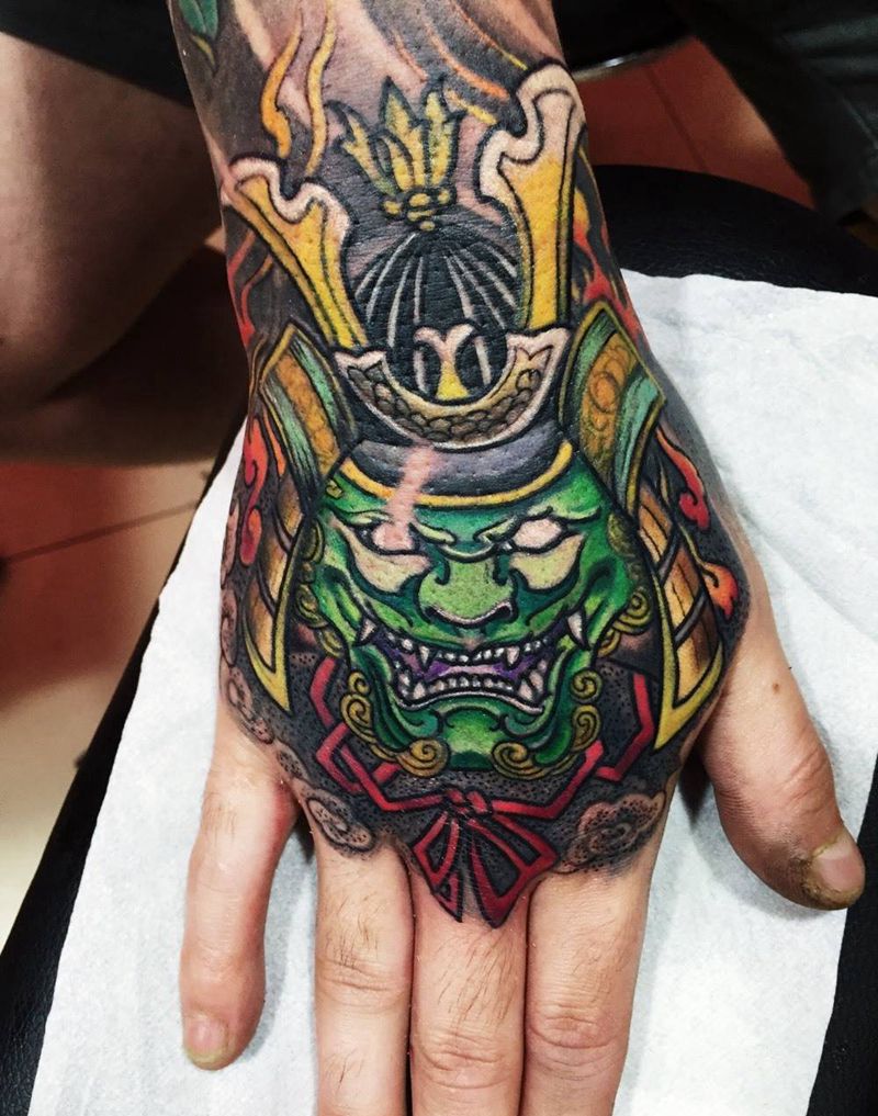 手背鬼武士纹身图片_成品手部传统人物纹身图案