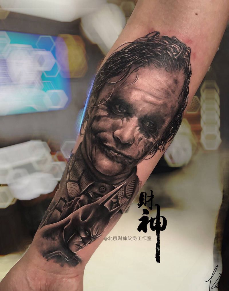 未完纹身图片_手臂欧美写实纹身图案