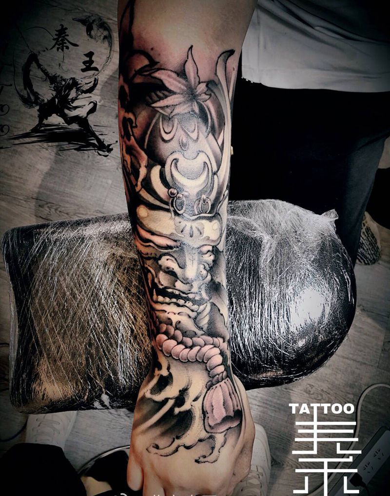 鬼武士收工纹身图片_手臂肩部新传统纹身图案
