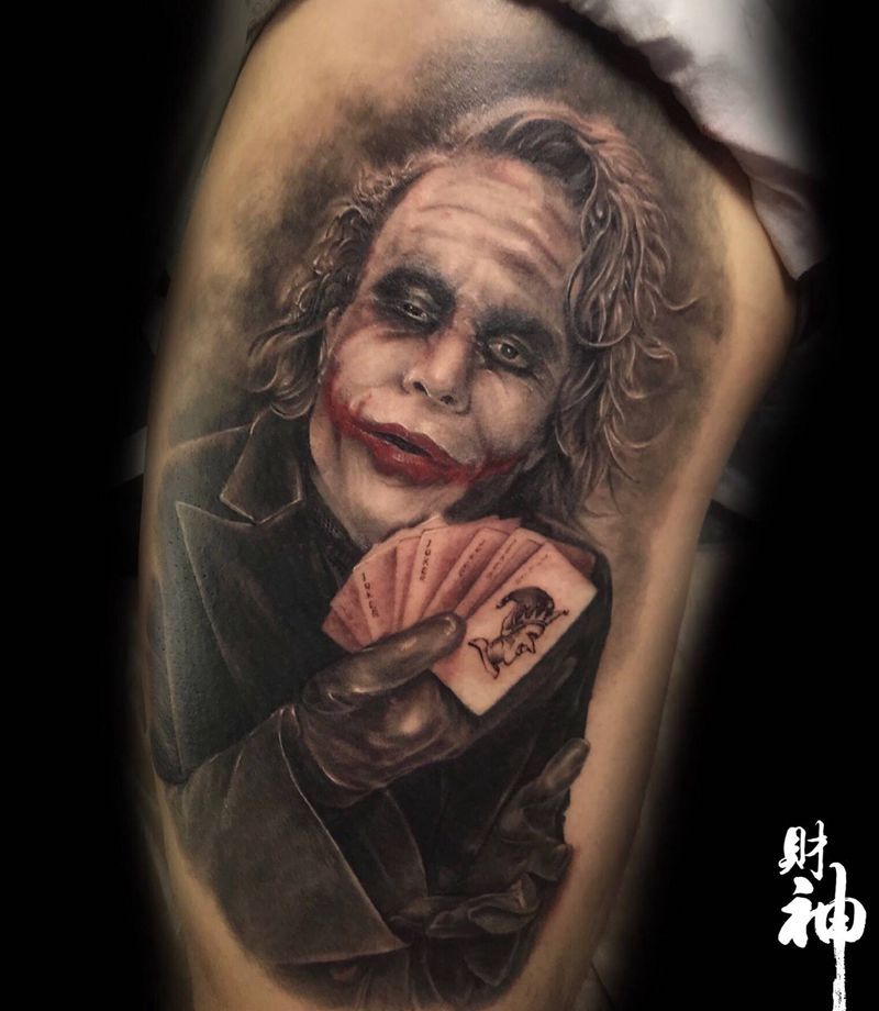 joker纹身图片_腿部欧美写实纹身图案