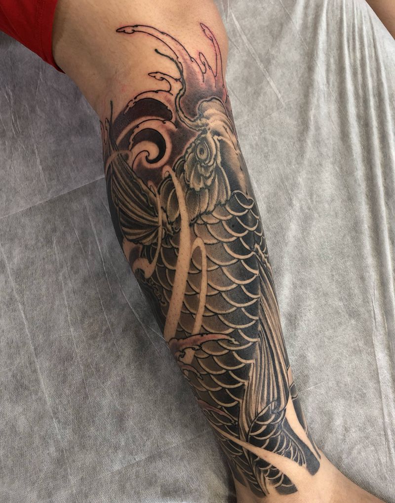 鱼纹身图片_腿部新传统老传统纹身图案