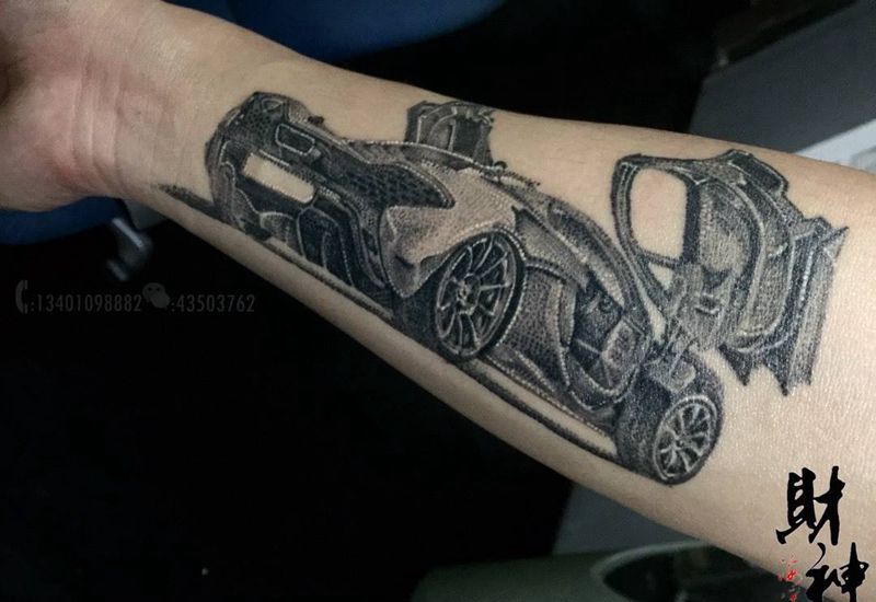 点刺纹身图片_成品手臂欧美写实原创图腾几何纹身图案