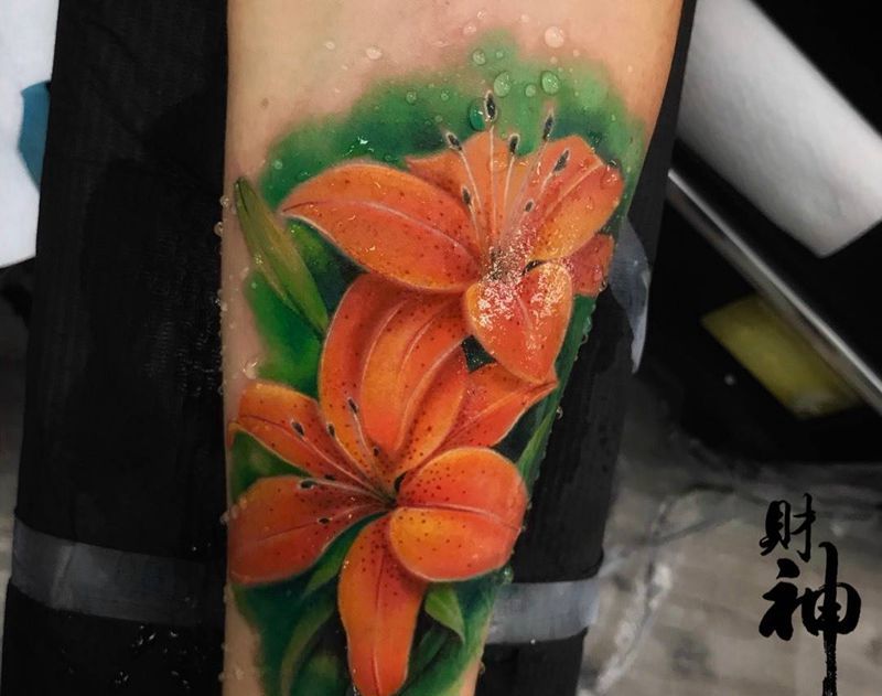 献给妈妈的百合纹身图片_