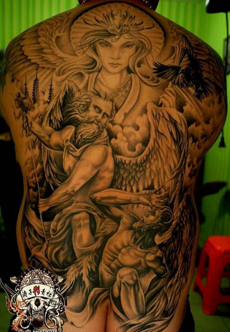 救赎纹身图片_欧美肖像背部人物宗教纹身图案