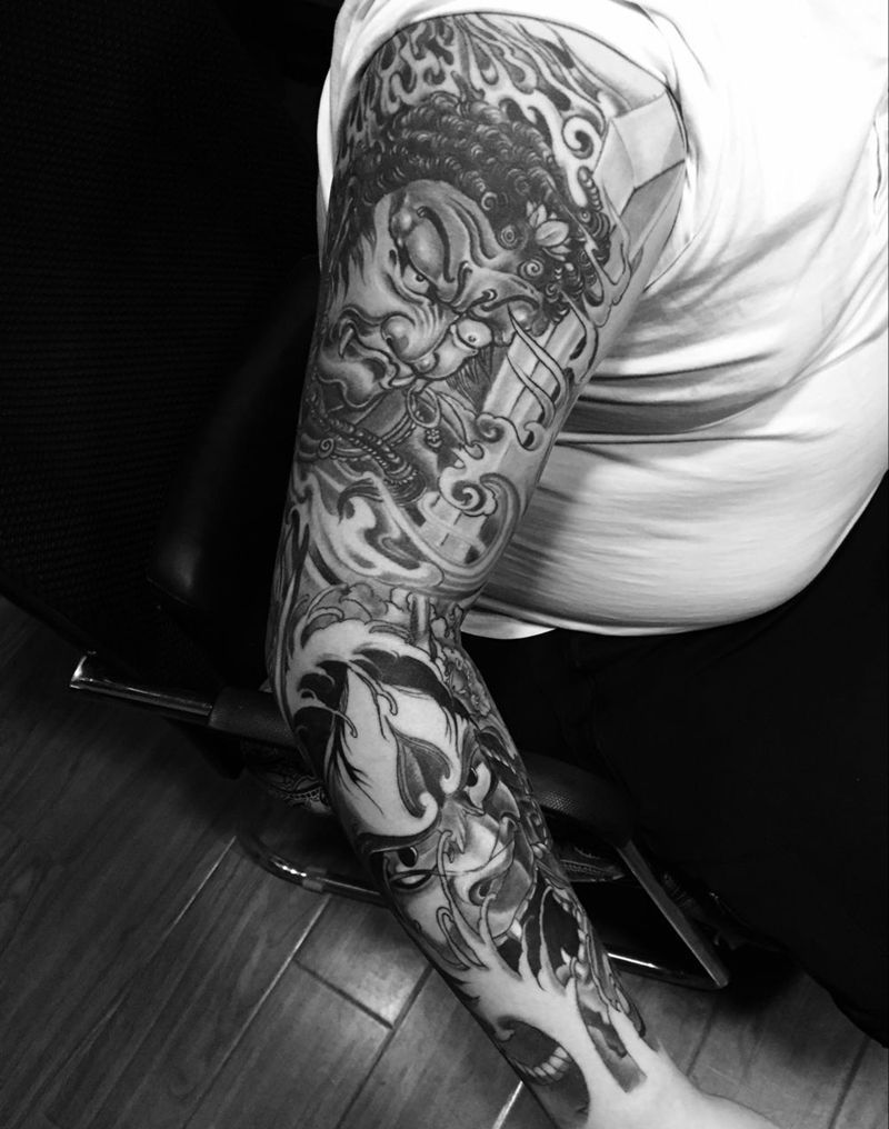 黑白通臂纹身图片_