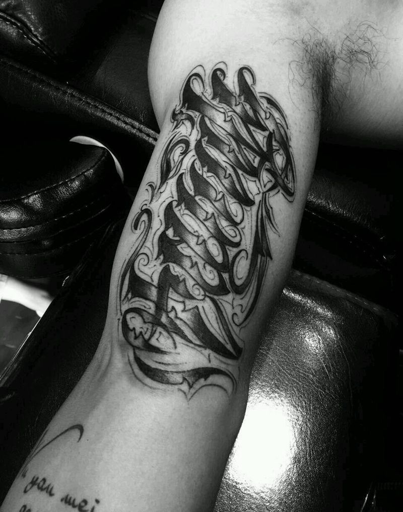 花体字纹身图片_胸部腰部手臂腿部欧美字符图腾成品纹身图案