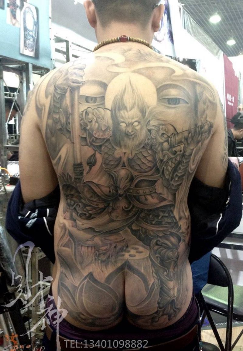 斗战胜佛纹身图片_人物传统欧美鬼神背部臀部腿部纹身图案