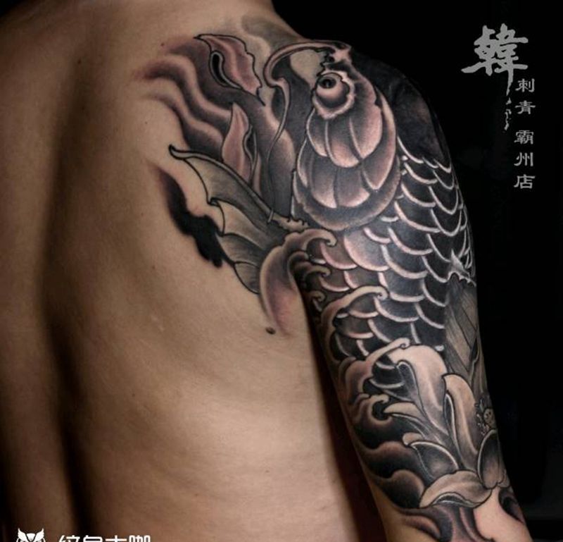 大臂暴力遮盖纹身图片_手臂传统动物原创成品手稿纹身图案